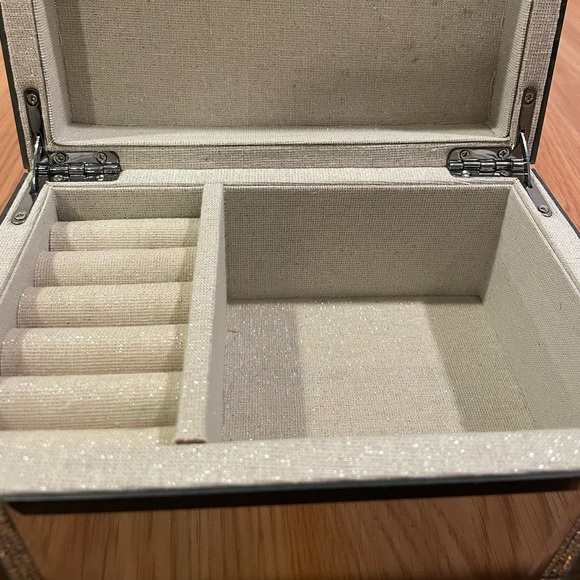 Mirror Jewelry Box - Picture 7 of 7